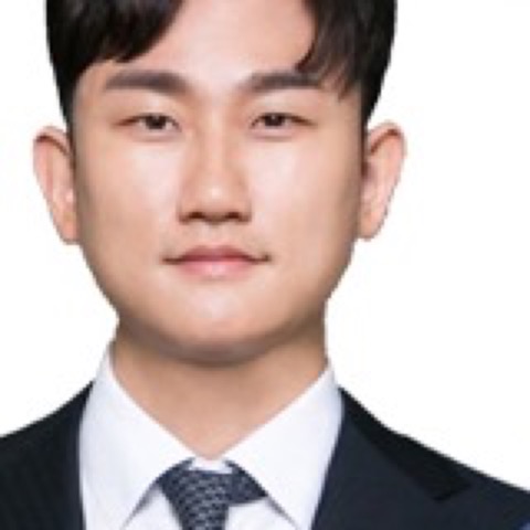 Moon In-gon portrait